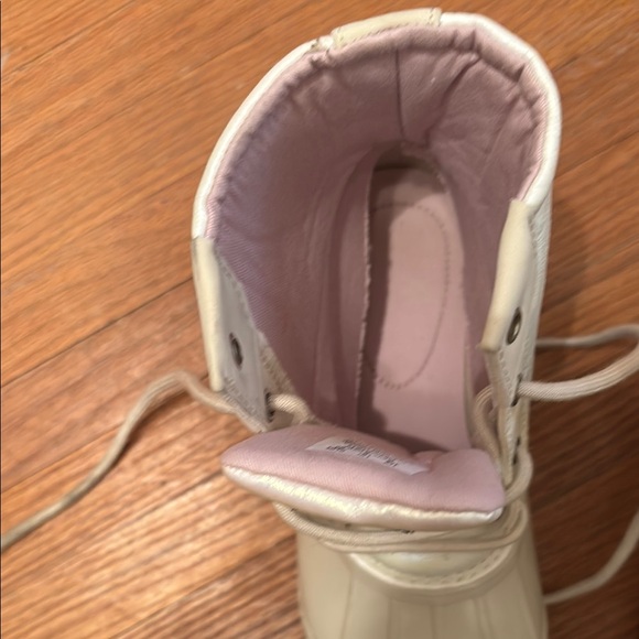 Sperry Cream Rain & Snow Boots with Rugged Sole - Picture 6 of 9